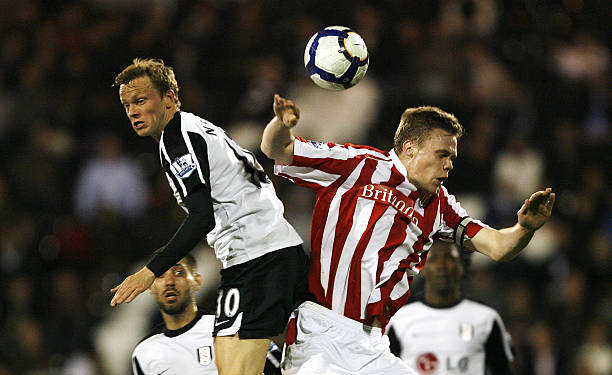 在对比两队 在对比两队